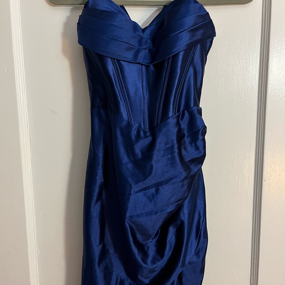 Chic Navy Strapless Mini Dress